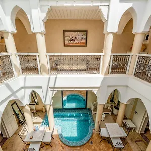 Awinati Location Privatisée Riad